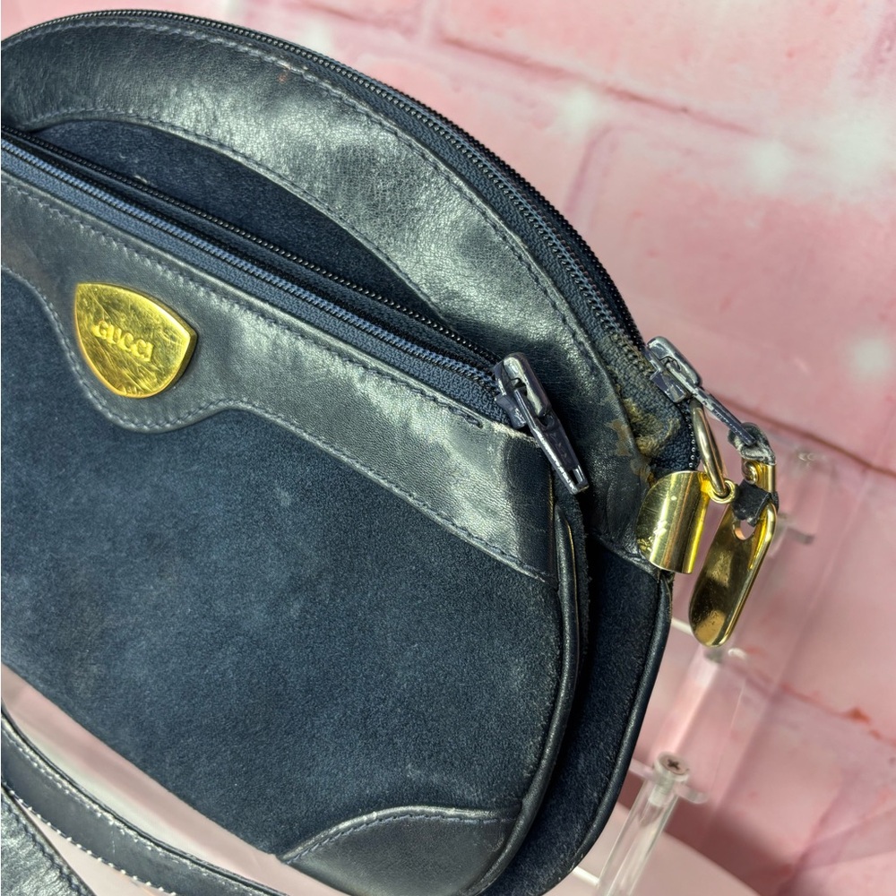 Authentic Gucci Navy Suede and Leather Women's Crossbody - Picture 2 of 7